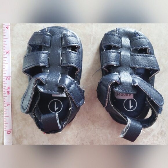 Newborn Sandals - Picture 3 of 4